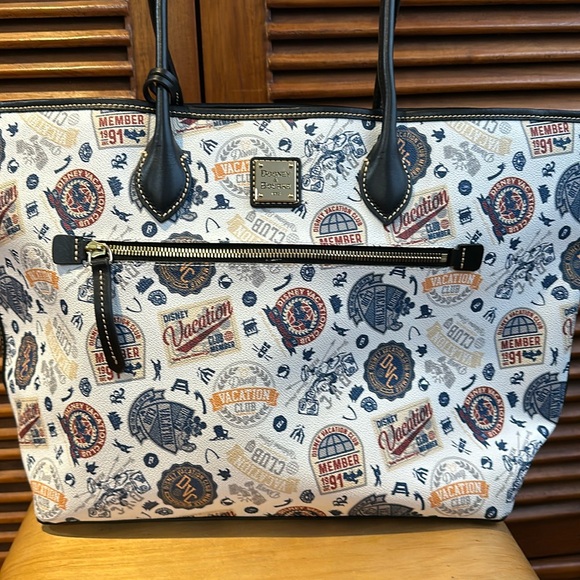 DVC TOTE BAG…new without tags - Picture 1 of 14